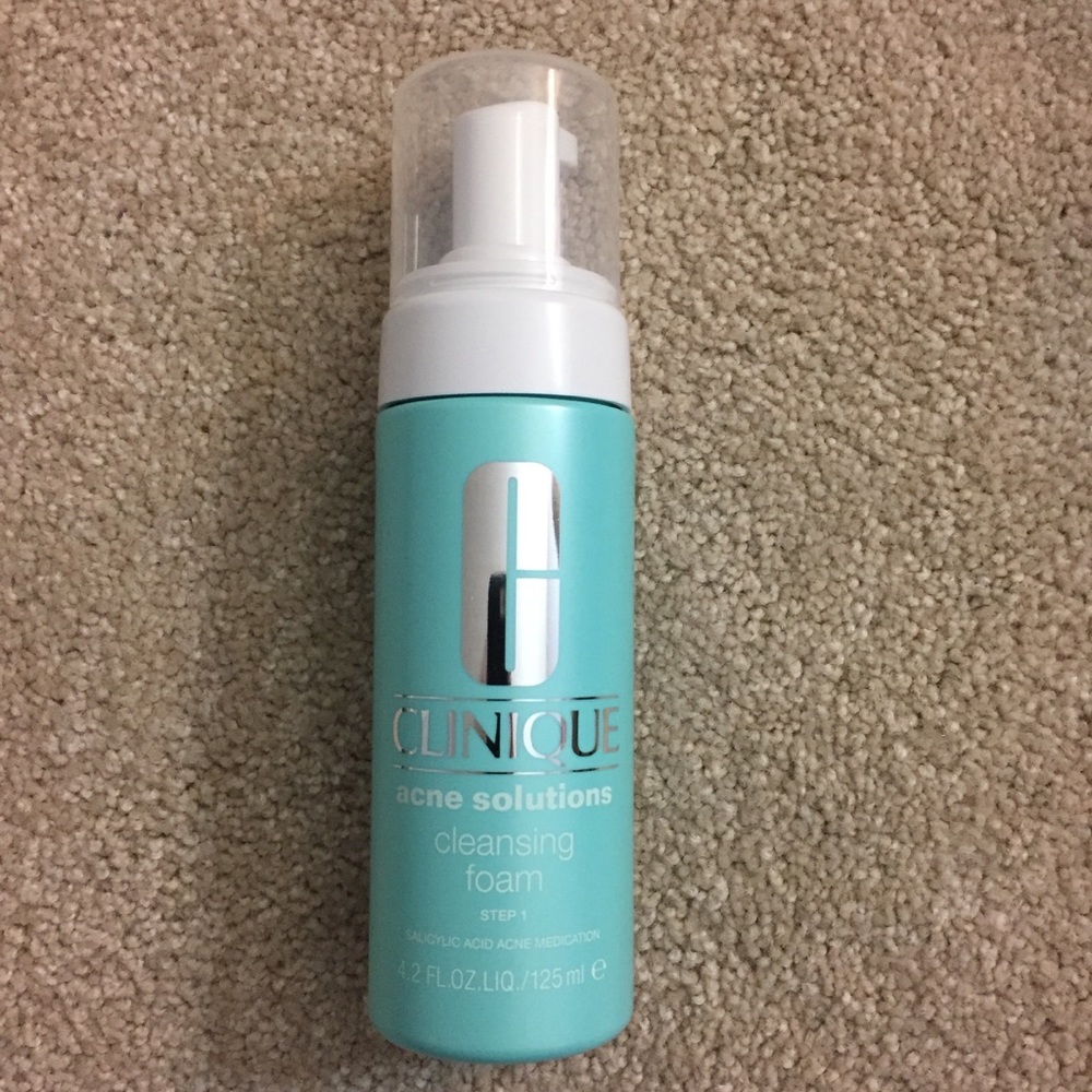 Clinique Acne Solutions Cleansing Foam
